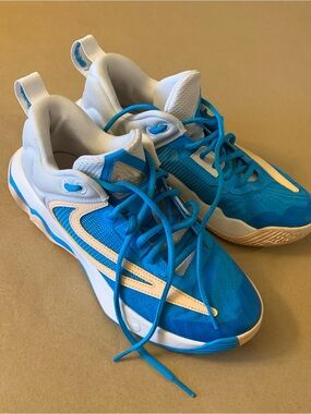 Nike Giannis Immortality 3 Size 7 Men’s Basketball Shoes Like New